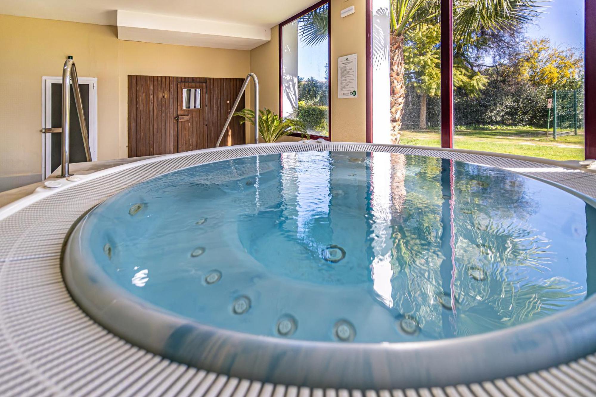 Rentitspain Apartamento Charming Gym, Jacuzzi Y Balcon Estepona Zewnętrze zdjęcie